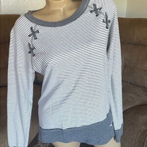 Maurice’s striped top sz LG